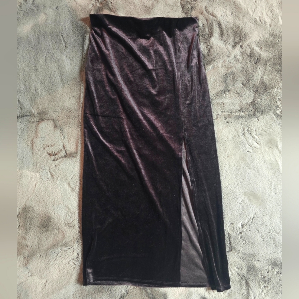 Velvet skirt